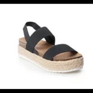 WORN ONCE MADDEN GIRL SANDALS